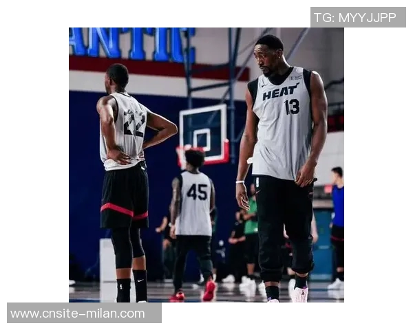 阿德巴约强调全队协作防守文班需打乱其高出手点节奏