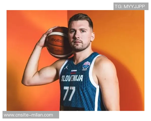 东契奇称赞字母哥争抢球权展现尊重裁判初始态度引发热议 东契奇称赞字母哥争抢球权展现尊重裁判初始态度引发热议