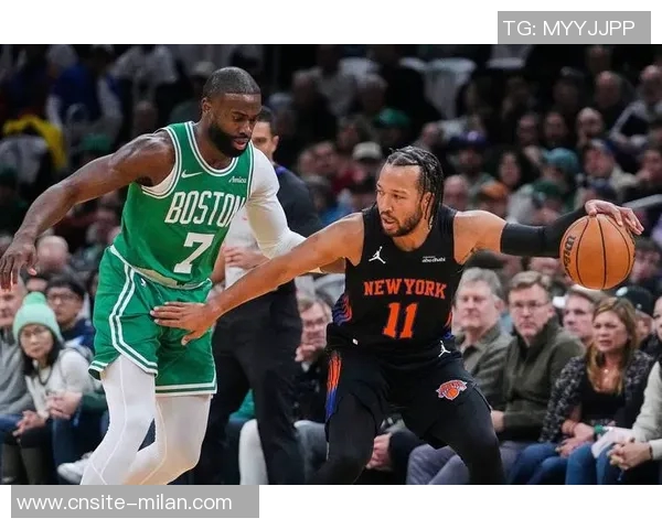 杰伦布朗半场火力全开15投10中狂砍24分3篮板3助攻展现超强实力